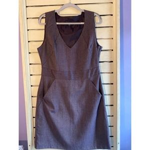Gap woman’s dress size 10 sleeveless v neck purple sheath dress pocket lined